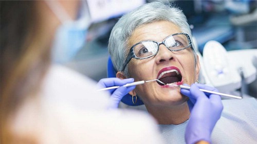 Услуги стоматолога в домашних условиях - востребованная помощь для пожилых людей